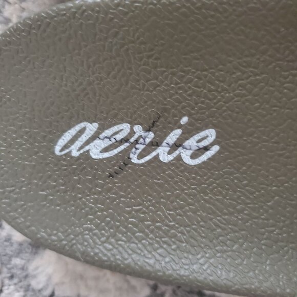 Aerie Women's Velvet Double Criss-Cross Strap Slip-On Sandals Gray Size 7 NWOT - Picture 6 of 10